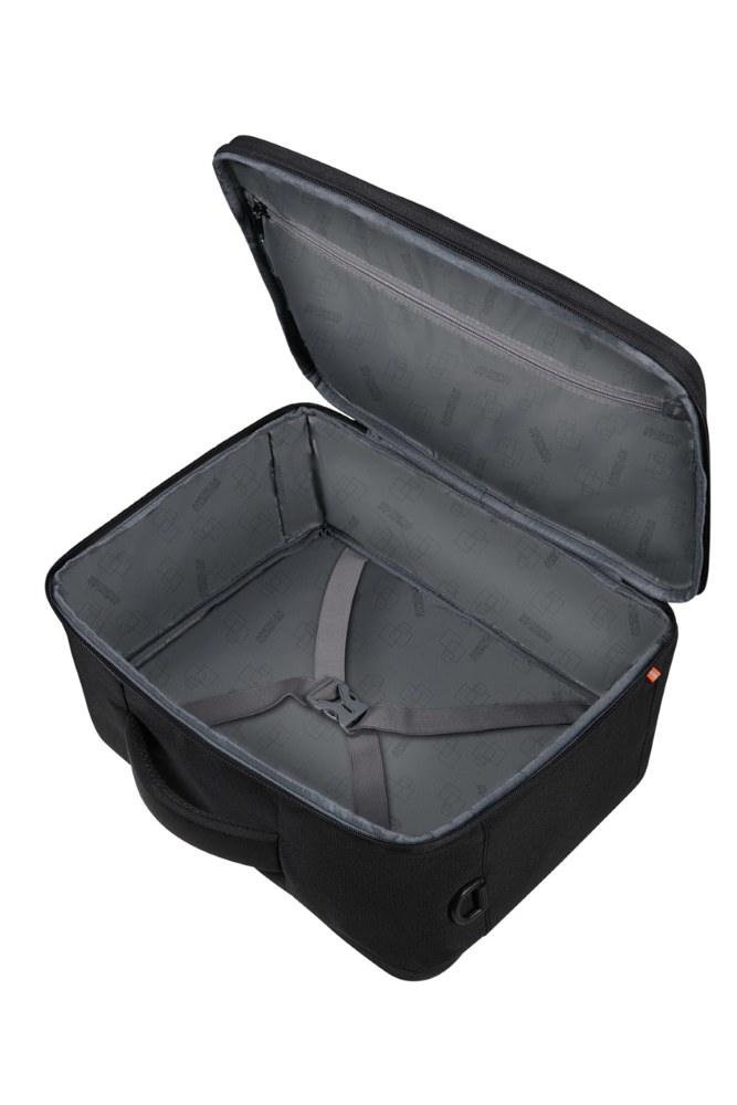 American Tourister At Work Nxt 3-Way Boarding Bag 15.6"