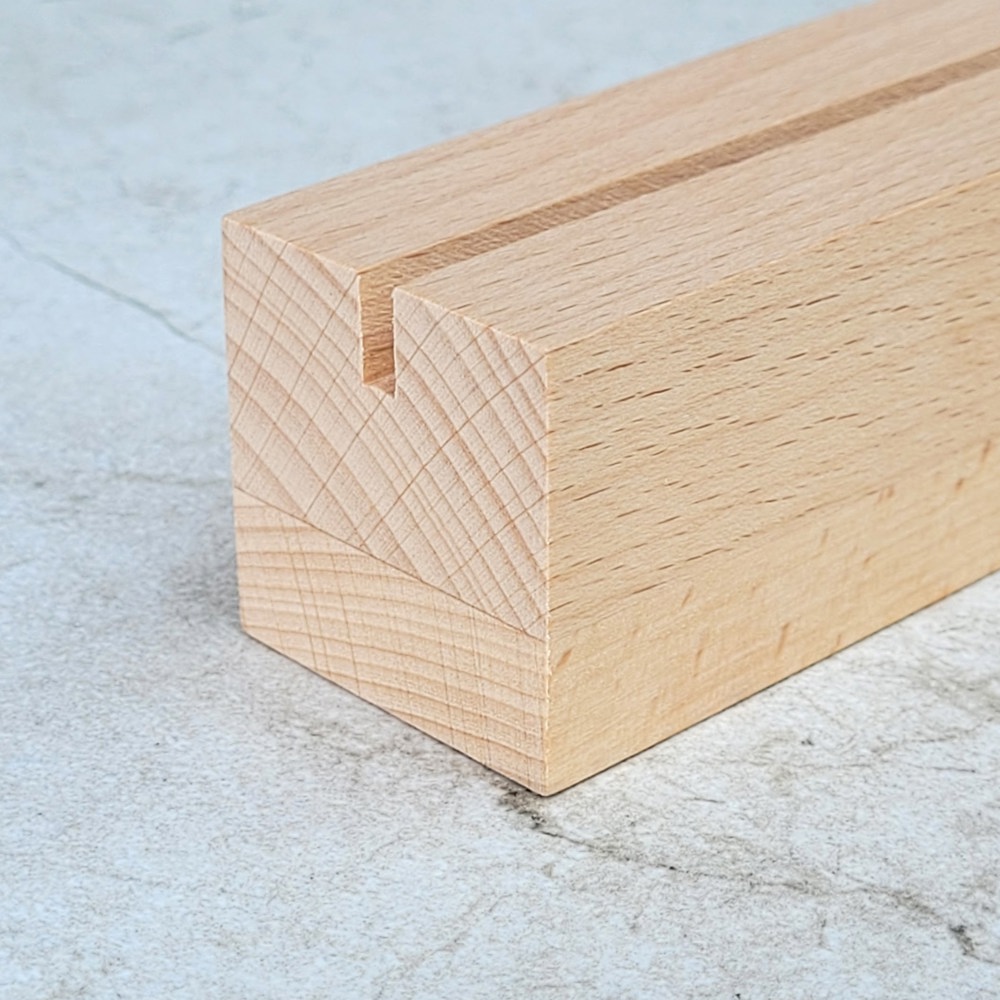 A5-menustandaard uit beukenhout met acrylhouder 150×40×40 mm groef 3,5×15 mm, hardwax