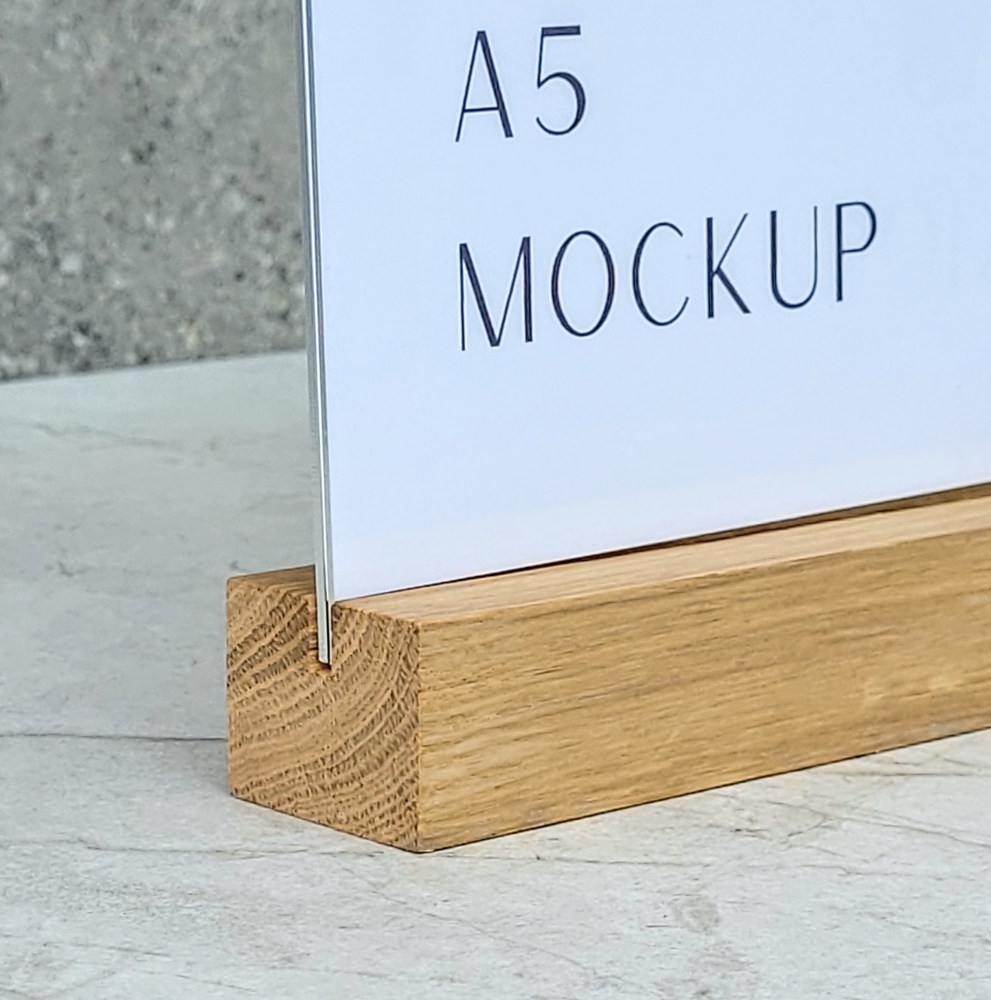 A5-menustandaard uit eikenhout met acrylhouder 150×40×30 mm groef 3,5×15 mm, hardwax