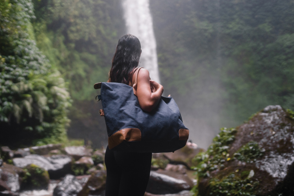 Impact AWARE™ 16 oz. rcanvas large weekendtas